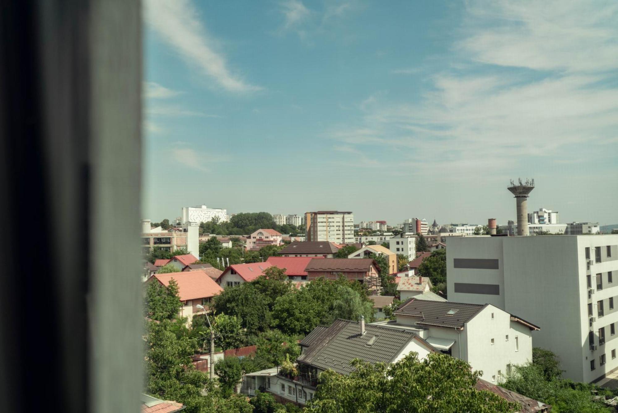 Cozy Aparthotel - Ultracentral Luxury Apartments Яссы Экстерьер фото