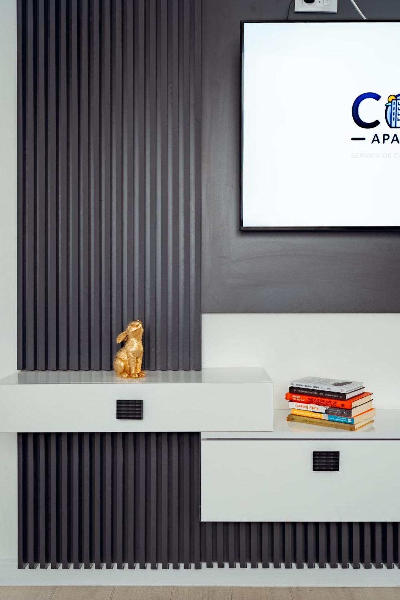 Cozy Aparthotel - Ultracentral Luxury Apartments Яссы Экстерьер фото
