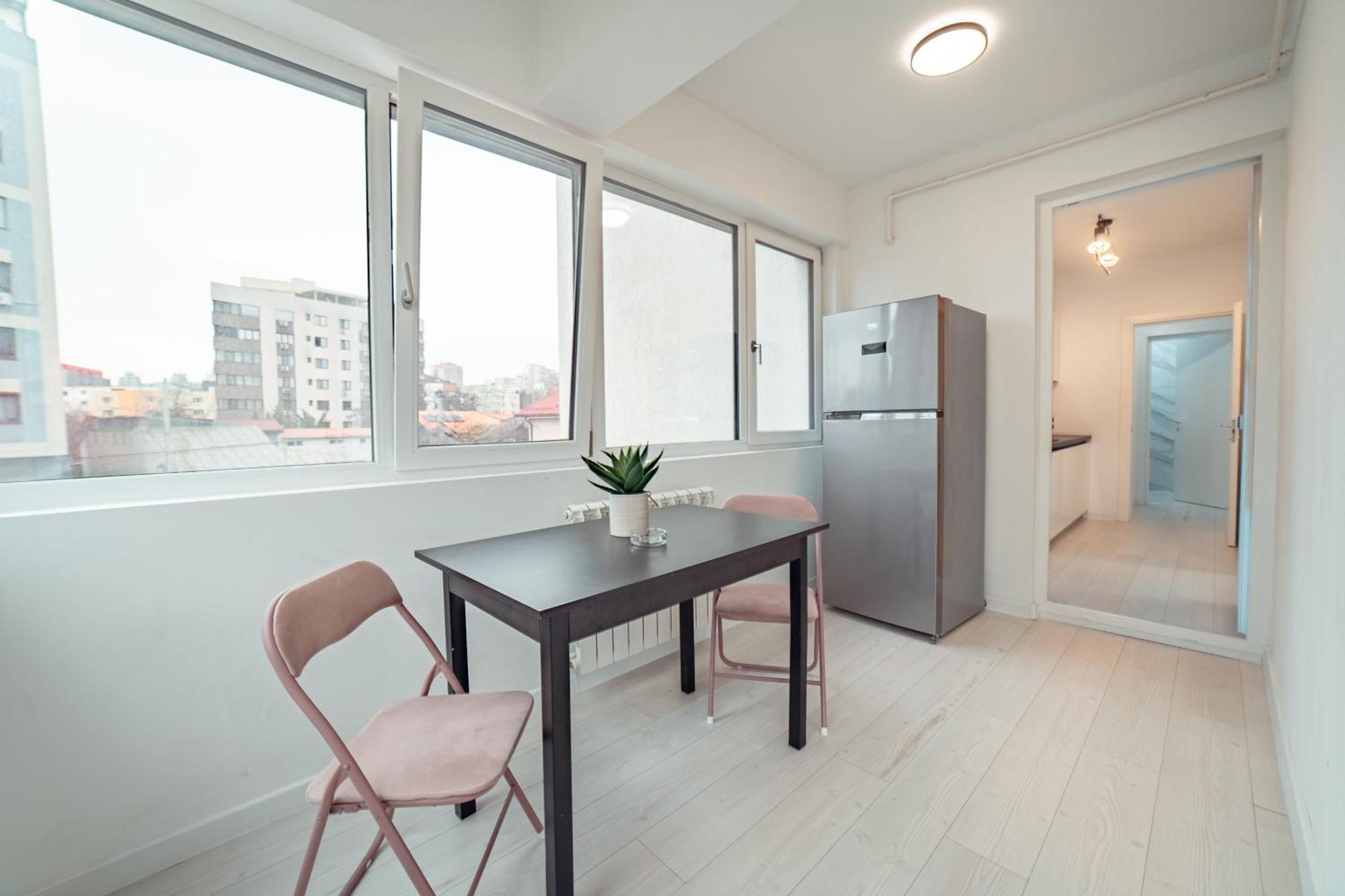 Cozy Aparthotel - Ultracentral Luxury Apartments Яссы Экстерьер фото