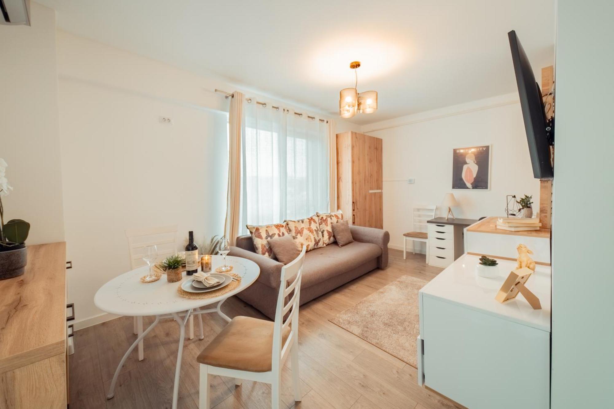 Cozy Aparthotel - Ultracentral Luxury Apartments Яссы Экстерьер фото
